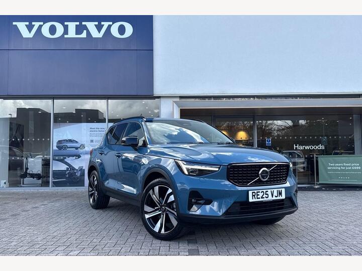 Volvo XC40 2.0 B4 MHEV Ultra Dark DCT Auto Euro 6 (s/s) 5dr