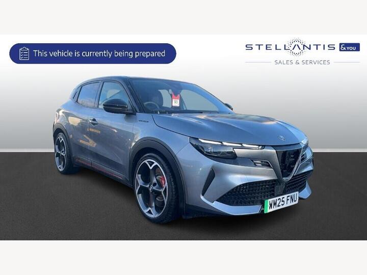 Alfa Romeo Junior 54kWh Elettrica Veloce Auto 5dr