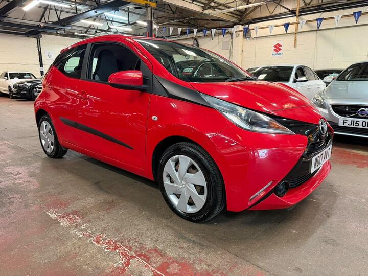 Toyota AYGO 1.0 VVT-i X-play Euro 6 5dr