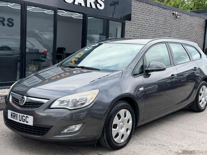 Vauxhall Astra 1.3 CDTi EcoFLEX Exclusiv Sports Tourer Euro 5 (s/s) 5dr