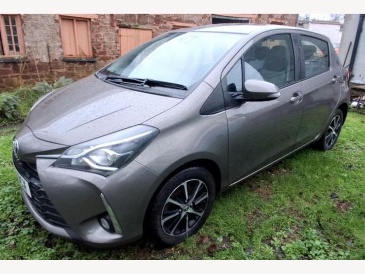 Toyota Yaris 1.5 VVT-i Icon Tech Euro 6 5dr