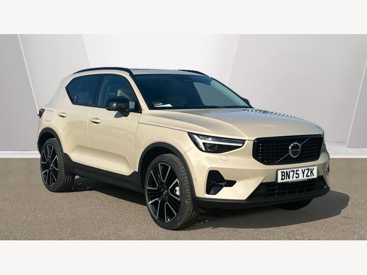 Volvo XC40 2.0 B3 MHEV Ultra Dark DCT Auto Euro 6 (s/s) 5dr