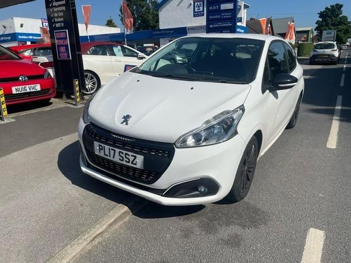 Peugeot 208 HATCHBACK 1.2 PureTech Black Edition Euro 6 3dr