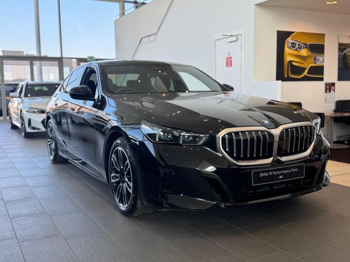 BMW 5 Series 3.0 550e 22.1kWh M Sport Steptronic XDrive Euro 6 (s/s) 4dr