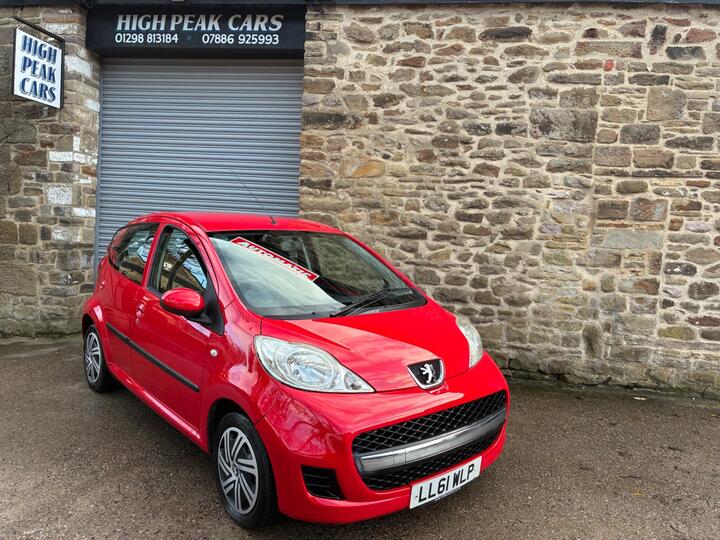 Peugeot 107 1.0 12V Urban 2 Tronic Euro 5 5dr Peugeot 107 1.0 12V Urban 2 Tronic Euro 5 5dr