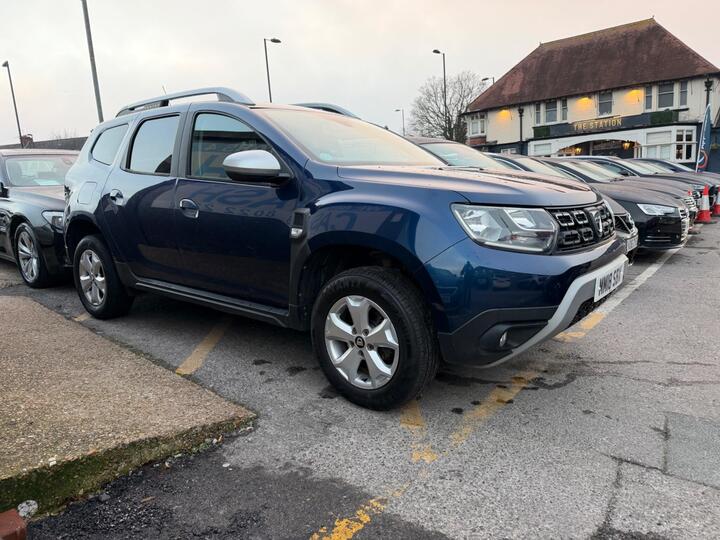 Dacia Duster 1.6 SCe Comfort Euro 6 (s/s) 5dr Dacia Duster 1.6 SCe Comfort Euro 6 (s/s) 5dr