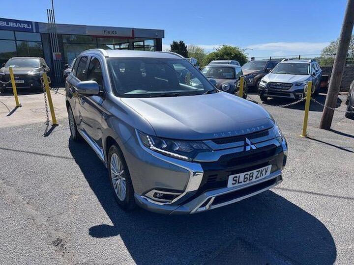 Mitsubishi Outlander 2.4h TwinMotor 13.8kWh 4h CVT 4WD Euro 6 (s/s) 5dr