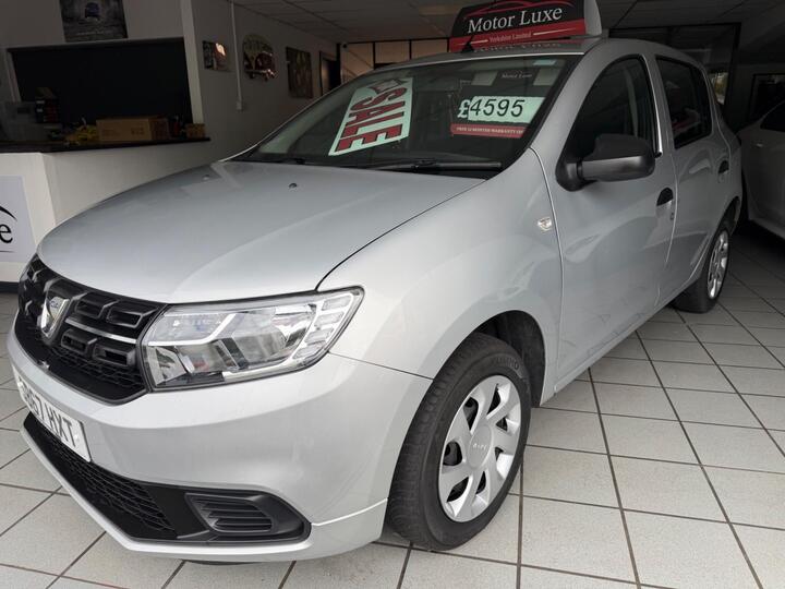 Dacia Sandero 1.0 SCe Ambiance Euro 6 5dr Dacia Sandero 1.0 SCe Ambiance Euro 6 5dr