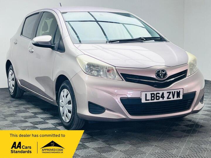 Toyota Yaris 1.33 Dual VVT-i TR Multidrive S Euro 5 5dr Toyota Yaris 1.33 Dual VVT-i TR Multidrive S Euro 5 5dr
