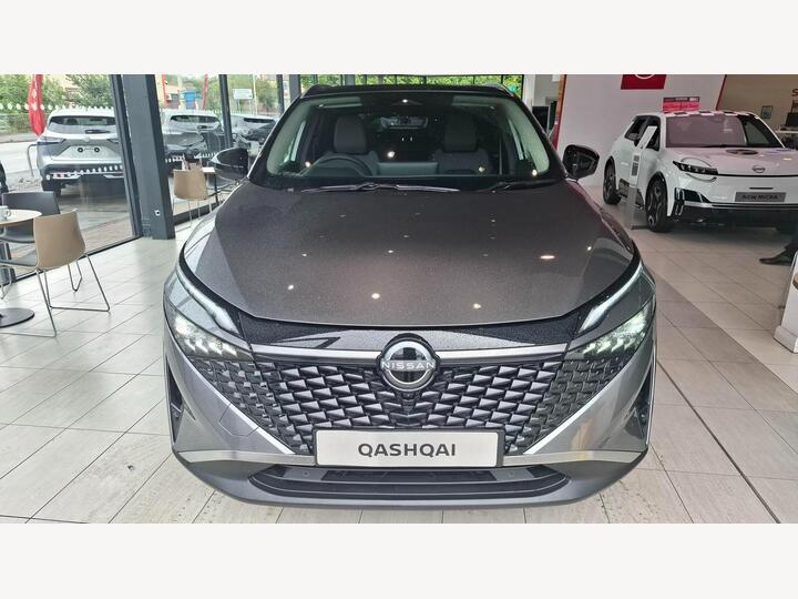 Nissan Qashqai 1.3 DIG-T MHEV N-Connecta Euro 6 (s/s) 5dr