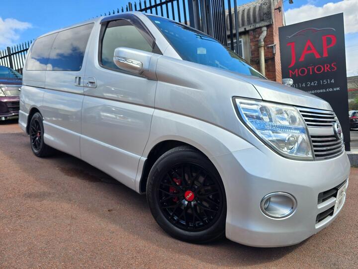 Nissan Elgrand 2WD HIGHWAY STAR