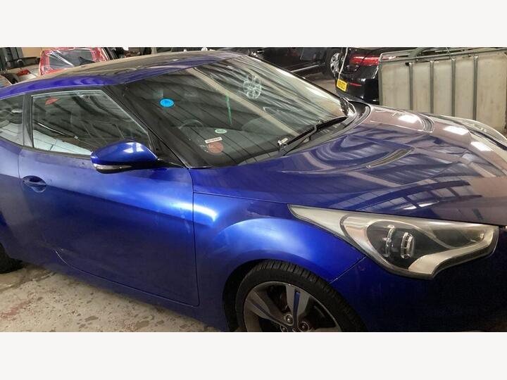 Hyundai Veloster 1.6 GDi Sport DCT Euro 5 4dr Hyundai Veloster 1.6 GDi Sport DCT Euro 5 4dr