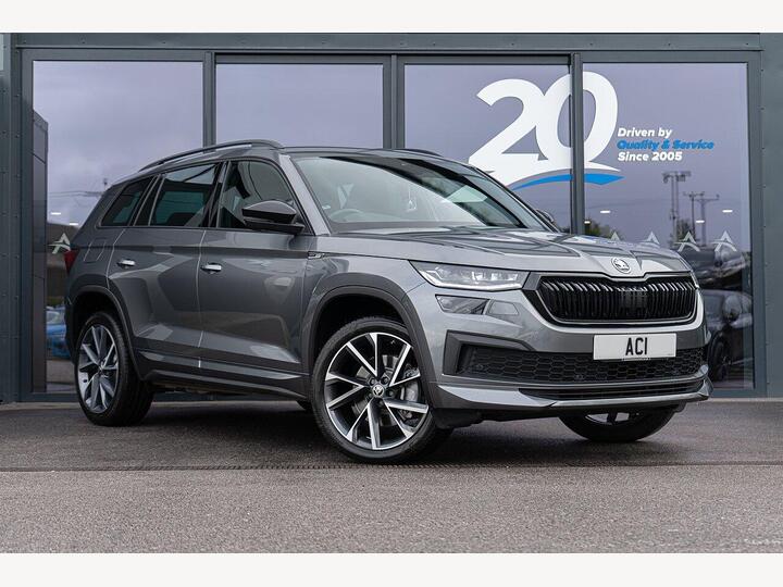 Skoda Kodiaq 2.0 TSI SportLine DSG 4WD Euro 6 (s/s) 5dr (7 Seat) Skoda Kodiaq 2.0 TSI SportLine DSG 4WD Euro 6 (s/s) 5dr (7 Seat)