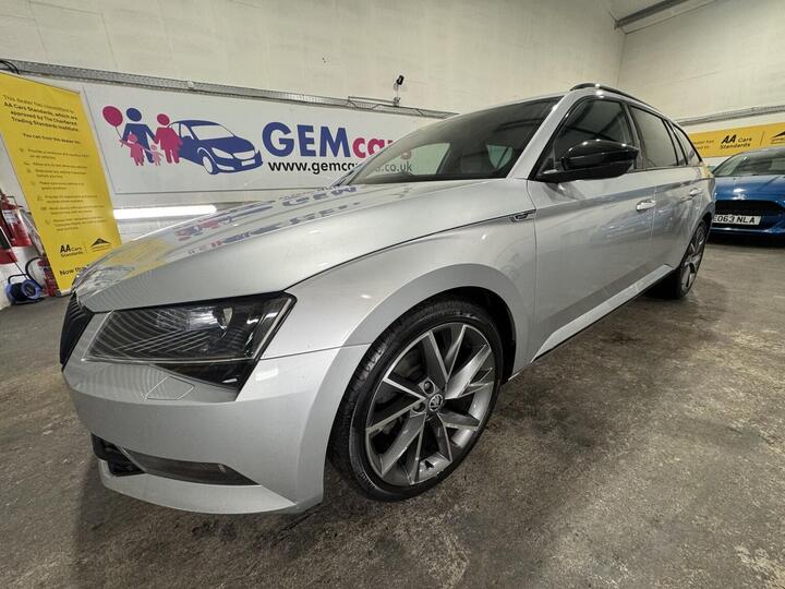 Skoda SUPERB 2.0 TDI SportLine DSG Euro 6 (s/s) 5dr Skoda SUPERB 2.0 TDI SportLine DSG Euro 6 (s/s) 5dr