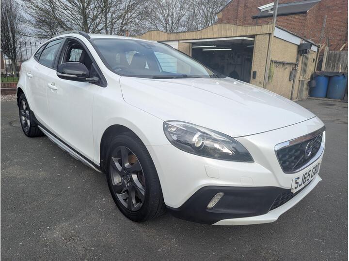 Volvo V40 Cross Country 2.0 D3 Lux Nav Euro 6 (s/s) 5dr