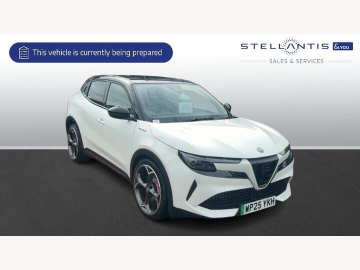 Alfa Romeo Junior 54kWh Elettrica Veloce Auto 5dr