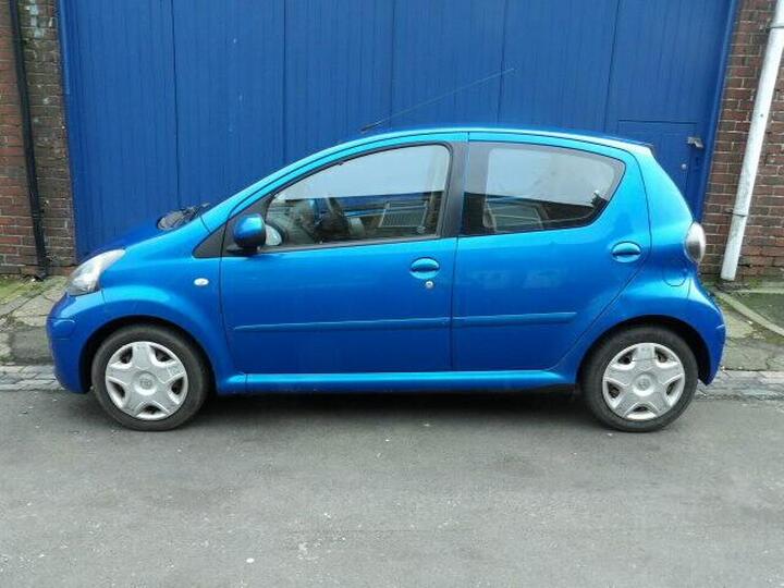 Toyota AYGO 1.0 VVT-i Blue Euro 4 5dr
