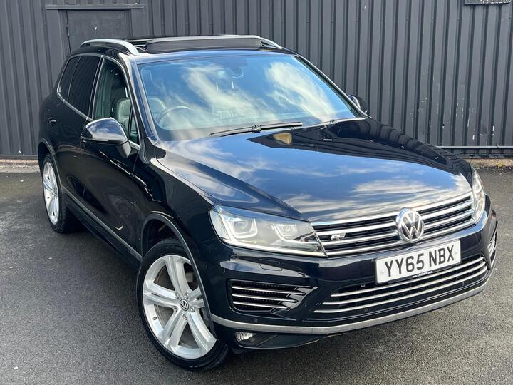 Volkswagen Touareg 3.0 TDI V6 BlueMotion Tech R-Line Tiptronic 4WD Euro 6 (s/s) 5dr