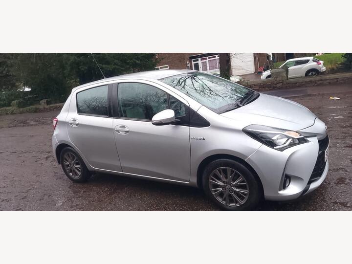 Toyota Yaris 1.5 VVT-h Icon E-CVT Euro 6 (s/s) 5dr