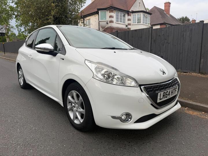 Peugeot 208 1.2 VTi Style Euro 5 3dr