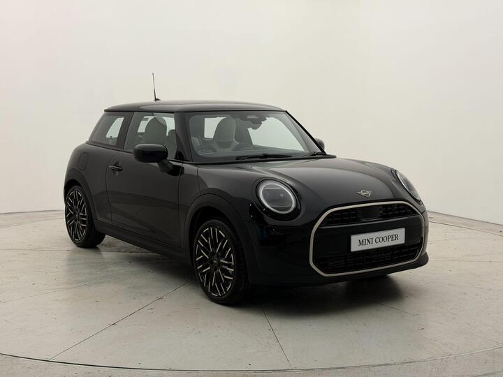 MINI Cooper 1.5C Exclusive Steptronic Euro 6 (s/s) 3dr