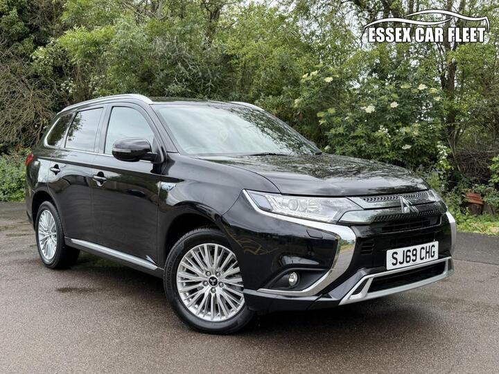 Mitsubishi OUTLANDER 2.4h TwinMotor 13.8kWh Dynamic CVT 4WD Euro 6 (s/s) 5dr