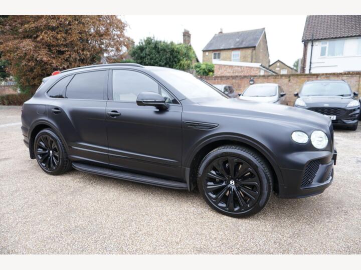 Bentley Bentayga 4.0 V8 Azure Auto 4WD Euro 6 (s/s) 5dr Bentley Bentayga 4.0 V8 Azure Auto 4WD Euro 6 (s/s) 5dr