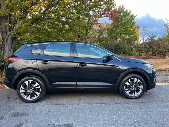 Vauxhall Grandland X 1.2 Turbo Sport Nav Auto Euro 6 (s/s) 5dr Vauxhall Grandland X 1.2 Turbo Sport Nav Auto Euro 6 (s/s) 5dr