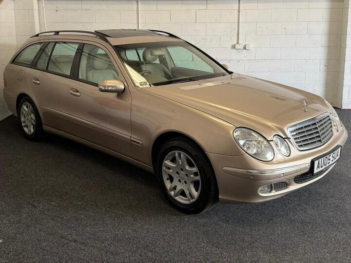 Mercedes-Benz E Class 3.2 E320 CDI Elegance 5dr Mercedes-Benz E Class 3.2 E320 CDI Elegance 5dr