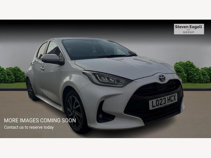 Toyota Yaris 1.5 VVT-h Design E-CVT Euro 6 (s/s) 5dr
