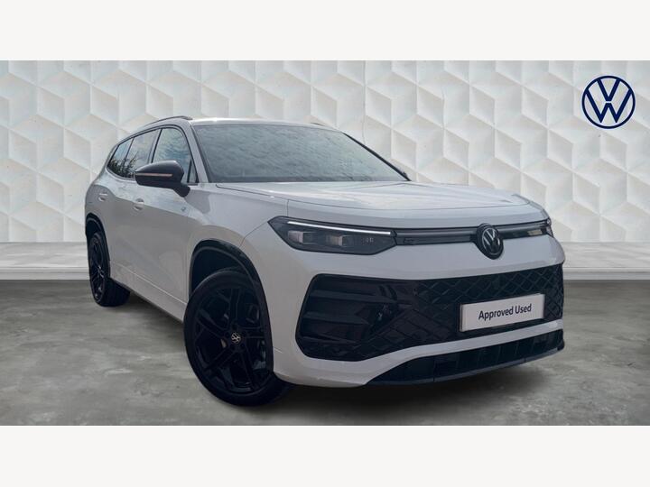 Volkswagen Tayron 1.5 TSI EHybrid 19.7kWh R-Line Edition DSG Euro 6 (s/s) 5dr Volkswagen Tayron 1.5 TSI EHybrid 19.7kWh R-Line Edition DSG Euro 6 (s/s) 5dr
