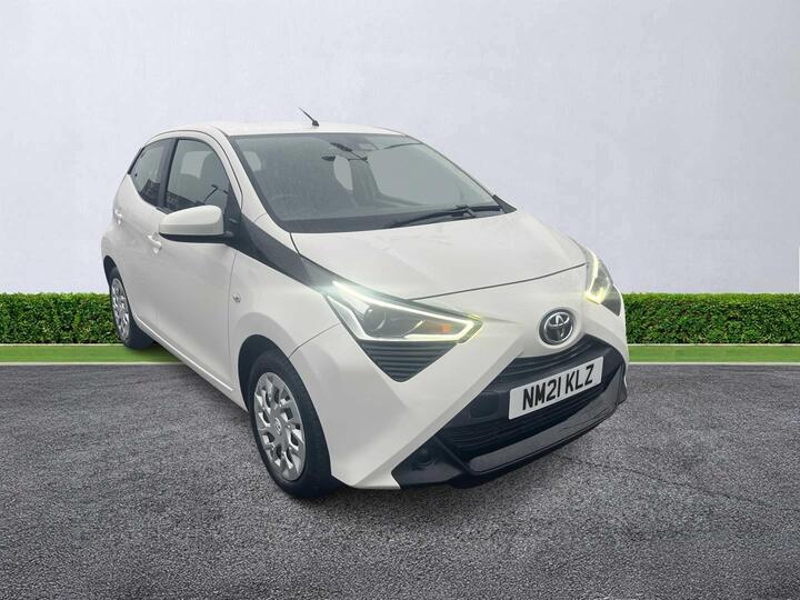 Toyota Aygo 1.0 VVT-i X-play Euro 6 5dr (Safety Sense)
