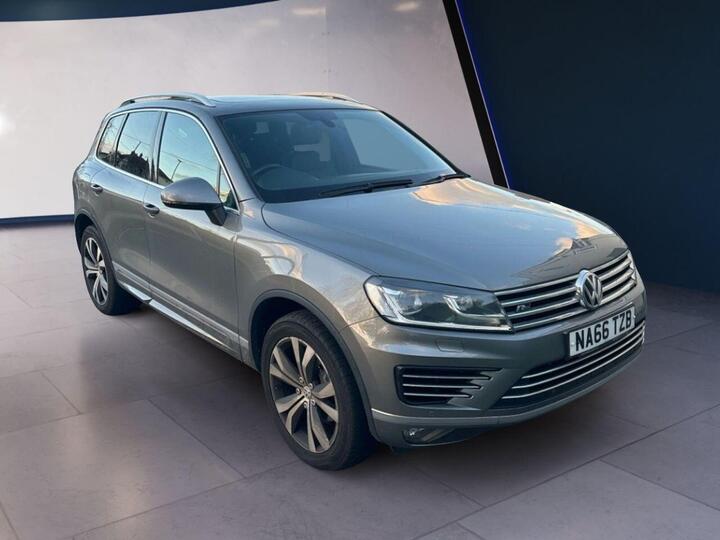 Volkswagen TOUAREG 3.0 TDI V6 BlueMotion Tech R-Line Tiptronic 4WD Euro 6 (s/s) 5dr