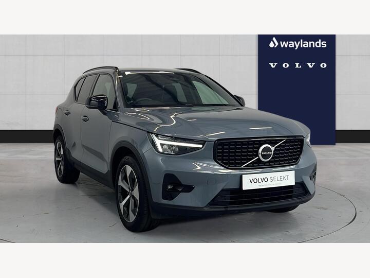 Volvo XC40 2.0 B4 MHEV Plus DCT Auto AWD Euro 6 (s/s) 5dr