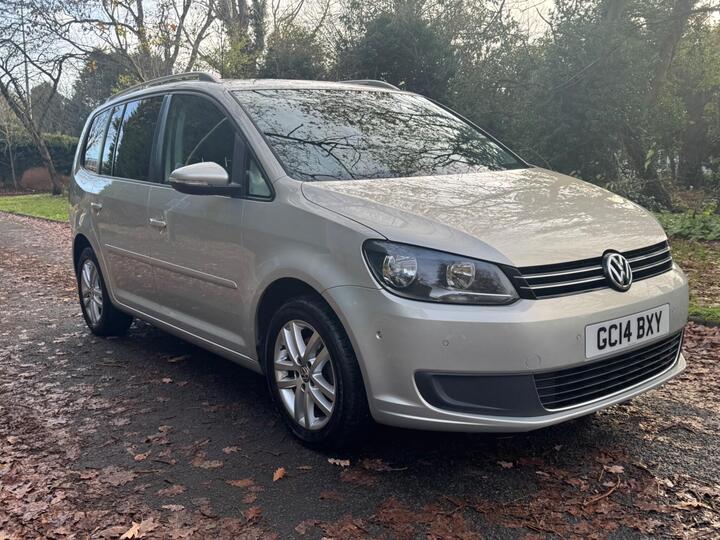 Volkswagen Touran 1.6 TDI SE Euro 5 5dr Volkswagen Touran 1.6 TDI SE Euro 5 5dr