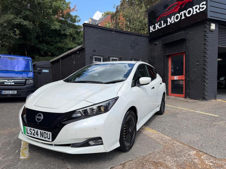 Nissan Leaf 39kWh N-Connecta Auto 5dr