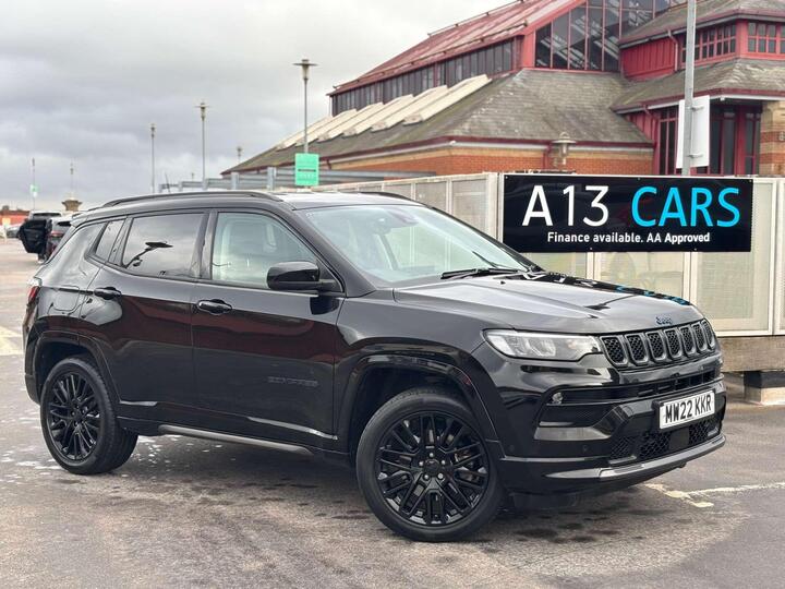 Jeep COMPASS 1.3 GSE T4 11.4kWh S Auto 4xe Euro 6 (s/s) 5dr Jeep COMPASS 1.3 GSE T4 11.4kWh S Auto 4xe Euro 6 (s/s) 5dr