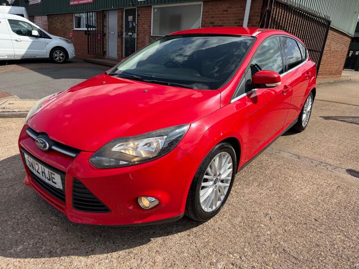 Ford Focus 1.0T EcoBoost Zetec Euro 5 (s/s) 5dr