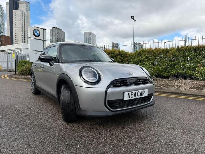 MINI Cooper 1.5C Classic Steptronic Euro 6 (s/s) 5dr