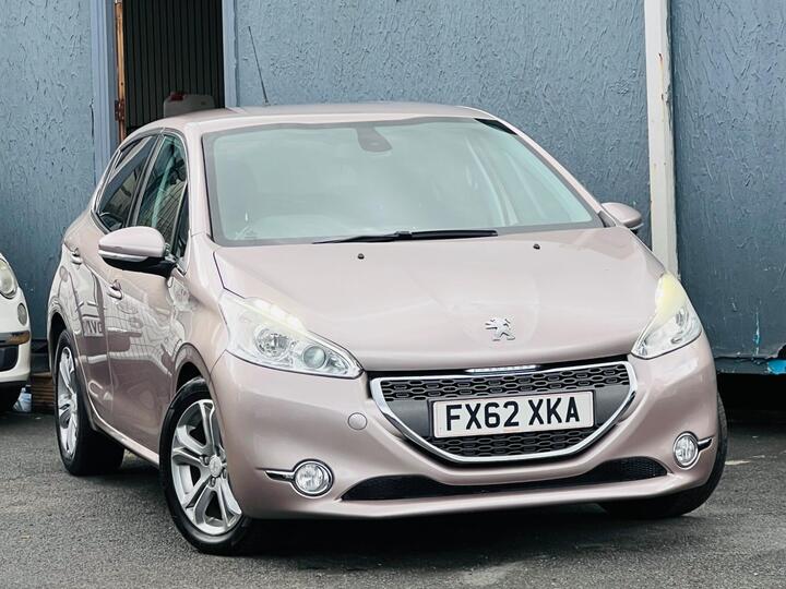 Peugeot 208 1.4 VTi Allure Euro 5 5dr