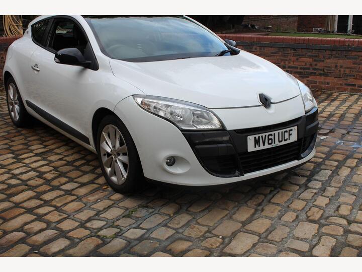 Renault Megane 1.6 16V I-Music Euro 5 3dr Renault Megane 1.6 16V I-Music Euro 5 3dr