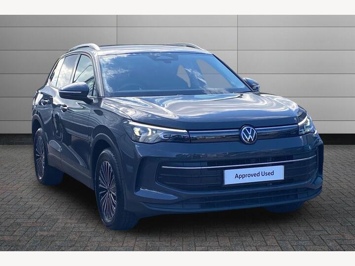 Volkswagen Tiguan 1.5 TSI EHybrid 19.7kWh Match DSG Euro 6 (s/s) 5dr Volkswagen Tiguan 1.5 TSI EHybrid 19.7kWh Match DSG Euro 6 (s/s) 5dr