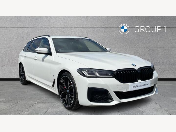 BMW 5 Series 2.0 520d MHT M Sport Touring Steptronic Euro 6 (s/s) 5dr BMW 5 Series 2.0 520d MHT M Sport Touring Steptronic Euro 6 (s/s) 5dr