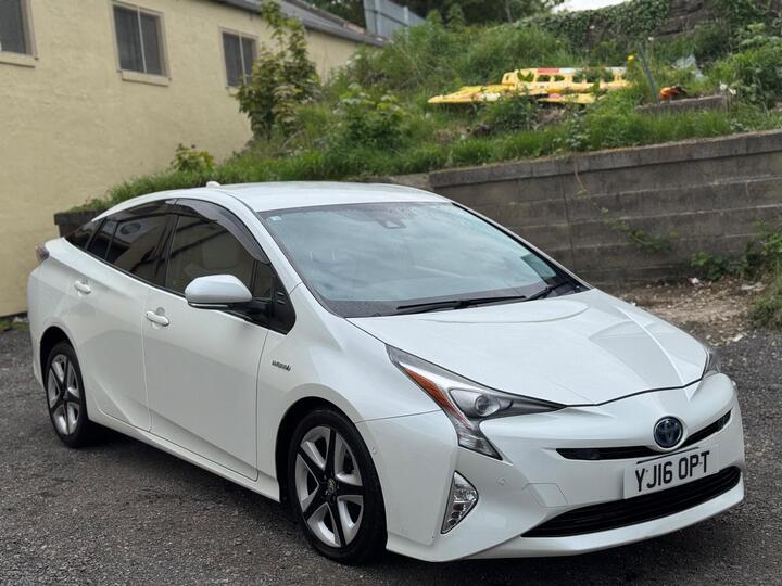 Toyota Prius 1.8 VVT-h Business Edition CVT Euro 6 (s/s) 5dr