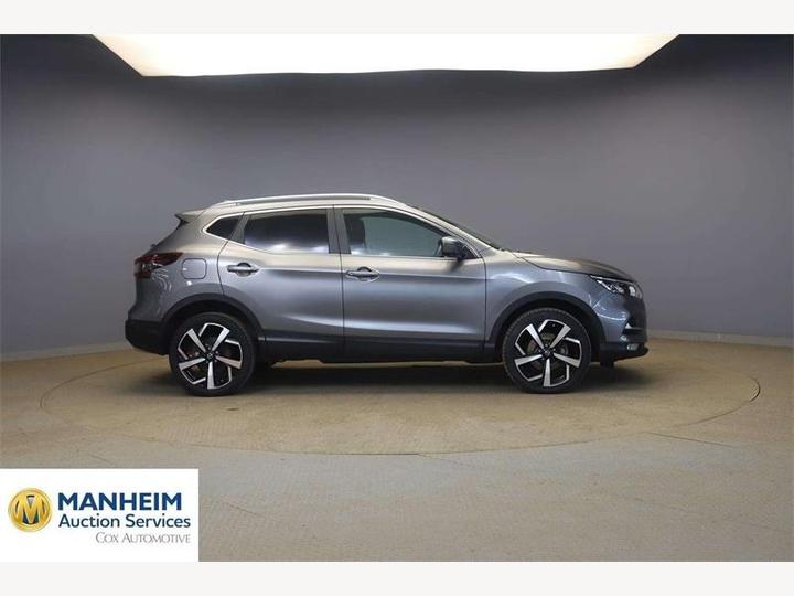 Nissan Qashqai 1.3 DIG-T N-Motion Euro 6 (s/s) 5dr