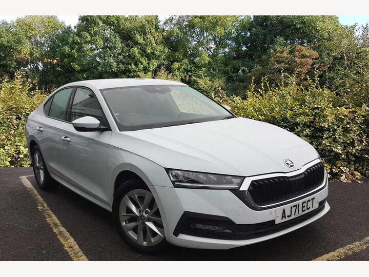 Skoda OCTAVIA 1.4 TSI IV 13kWh SE Technology DSG Euro 6 (s/s) 5dr Skoda OCTAVIA 1.4 TSI IV 13kWh SE Technology DSG Euro 6 (s/s) 5dr
