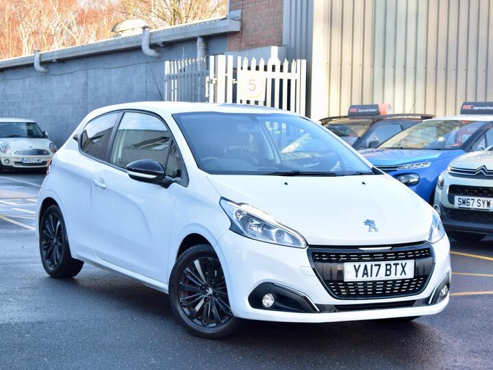 Peugeot 208 1.2 PureTech Black Edition Euro 6 3dr Peugeot 208 1.2 PureTech Black Edition Euro 6 3dr