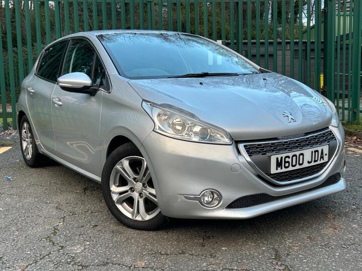 Peugeot 208 1.4 HDi Allure Euro 5 5dr