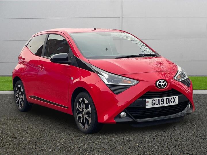 Toyota AYGO 1.0 VVT-i X-trend Euro 6 5dr Toyota AYGO 1.0 VVT-i X-trend Euro 6 5dr