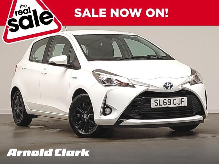 Toyota Yaris 1.5 VVT-h Icon Tech E-CVT Euro 6 (s/s) 5dr